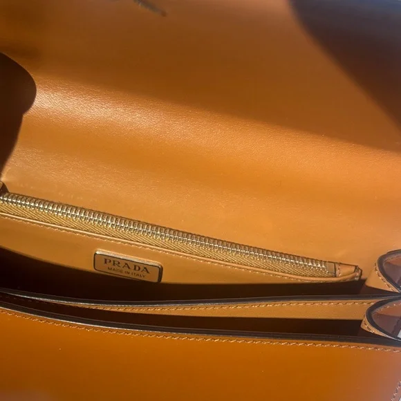 Authentic Prada Embleme Shoulder/Crossbody Bag - Picture 7 of 16